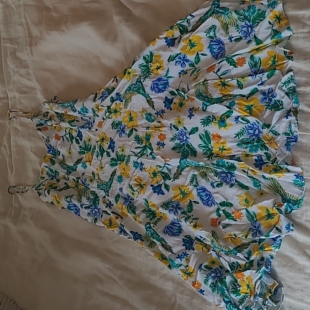 Floral sun dress. Spaghetti strap. Size small